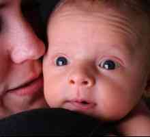 De ce nou-născut schimbă culoarea ochilor