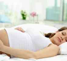 Postura optima pentru dormit gravidă