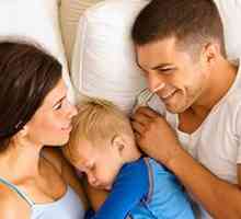 Pat doarme cu părinții: pentru și împotriva