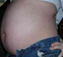 Perturbațiile burtă unei femei gravide, la 35 de săptămâni