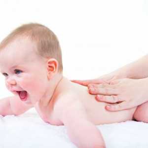 Cum se face masajul nou-născut