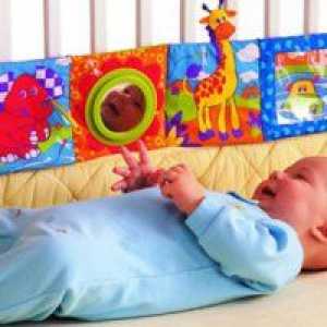 Cum să învețe copilul să doarmă în pătuțul lui?