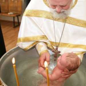 Când botează un nou-născut?
