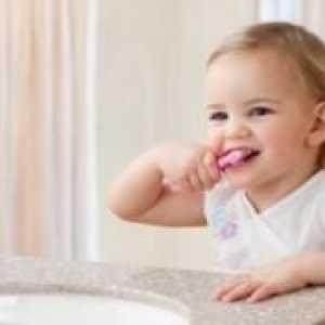 Când să înceapă și cum să învețe un copil să se spele pe dinți
