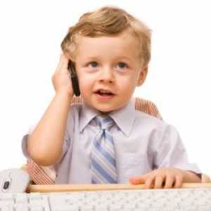 Telefonul mobil pentru copilul dumneavoastră: criteriile de selecție