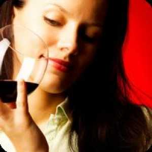 Este posibil ca femeile gravide să bea vin roșu?
