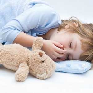 De ce copilul poate tremura în somn?