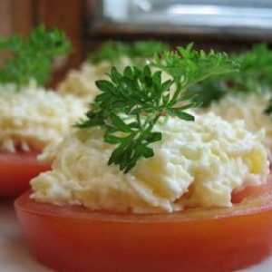 Tomate cu brânză și usturoi